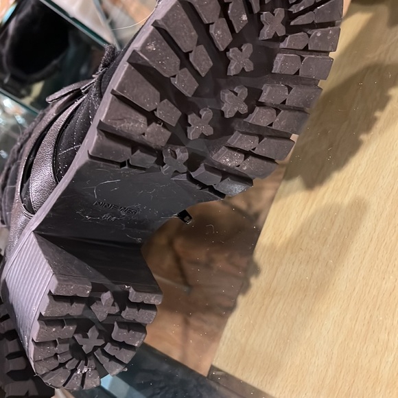 Nine West So edge/Leather booty - Picture 8 of 10